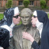 kissing alan turing kissing alan turing